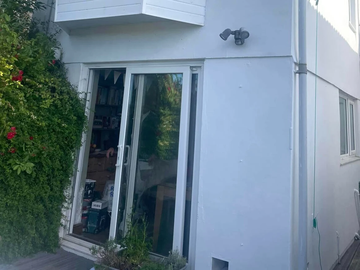 Modern painted exterior in Swansea by Daffodil Decor