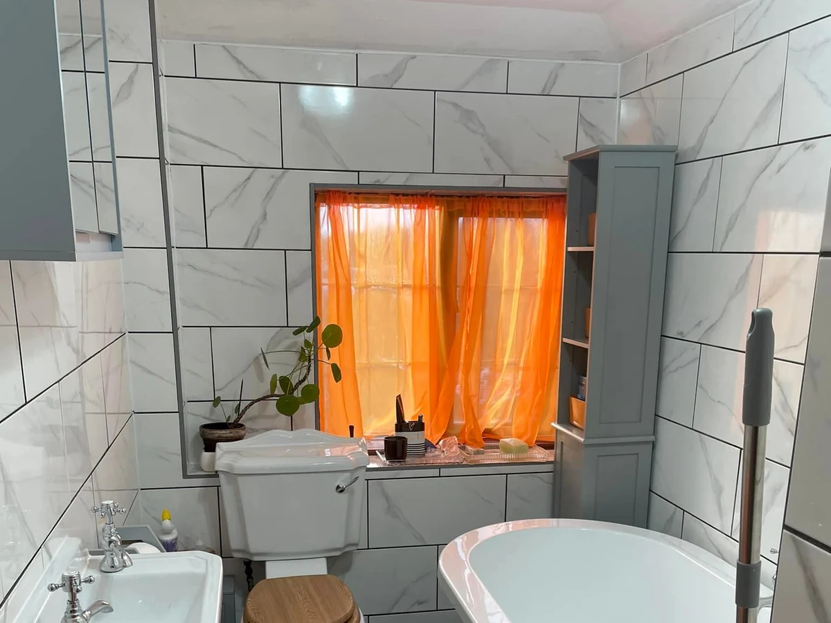 Exterior painting on a cottage in the Pontardawe valley by Daffodil Decor