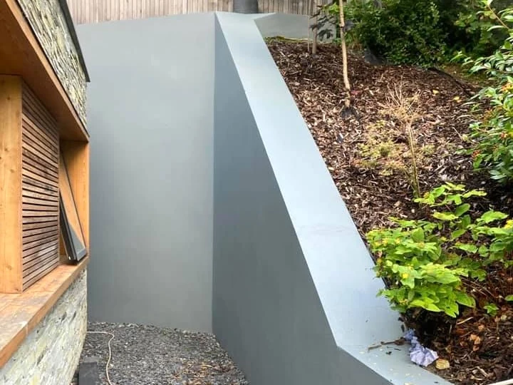 exterior-painting-white-painted-house-with-bay-window-swansea-daffodil-decor exterior painting white painted house with bay window swansea daffodil decor