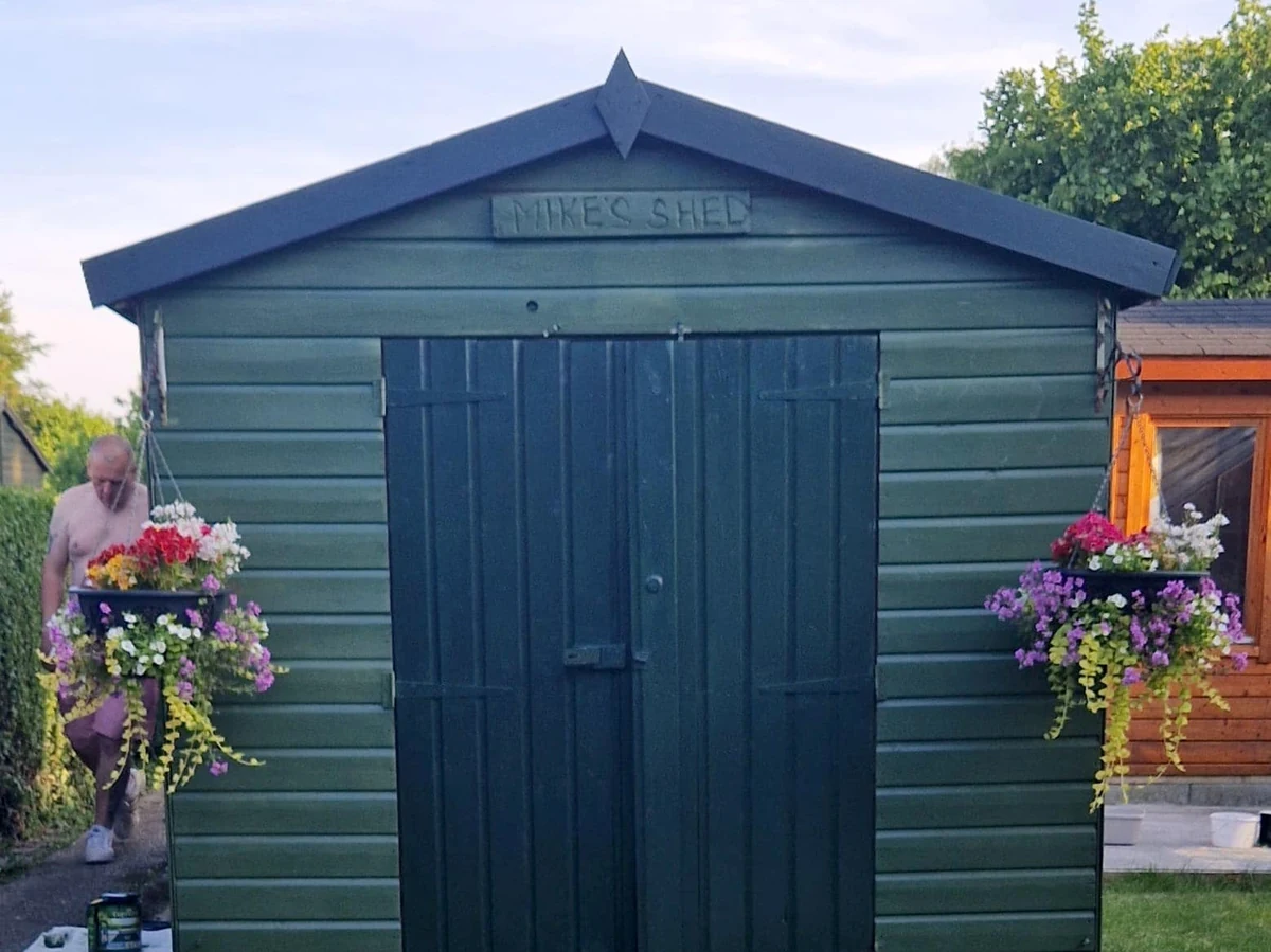 Render painting in Swansea by Daffodil Decor, white painted rendered house