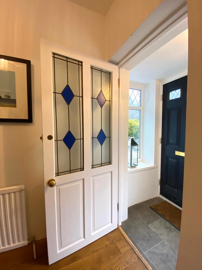 hallway-painting-cream-walls-white-coving-2-swansea-daffodil-decor Hallway painting with cream walls and white coving in Morriston
