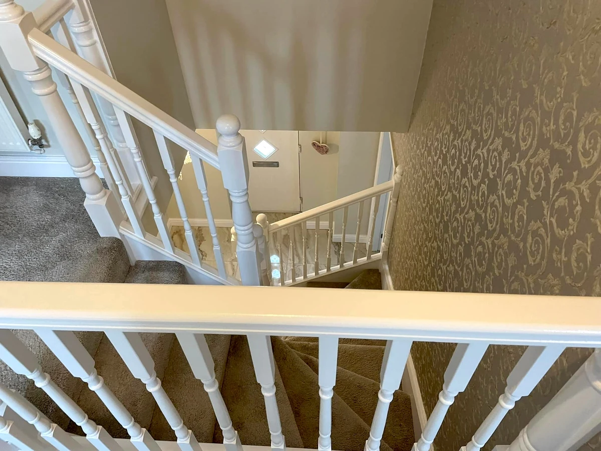 hallway-painting-gold-beige-damask-wallpaper-staircase-swansea-daffodil-decor-1 Gold damask wallpapered staircase by decorators covering Llanelli