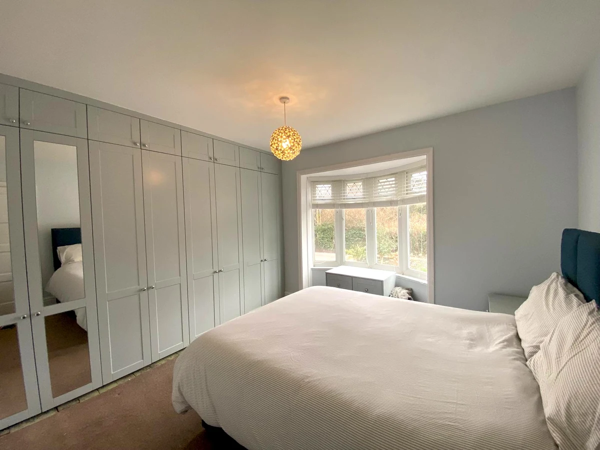 living-room-painting-blue-walls-white-french-doors-7-swansea-daffodil-decor Living room painting with blue walls and white French doors in a Sketty home by Daffodil Decor